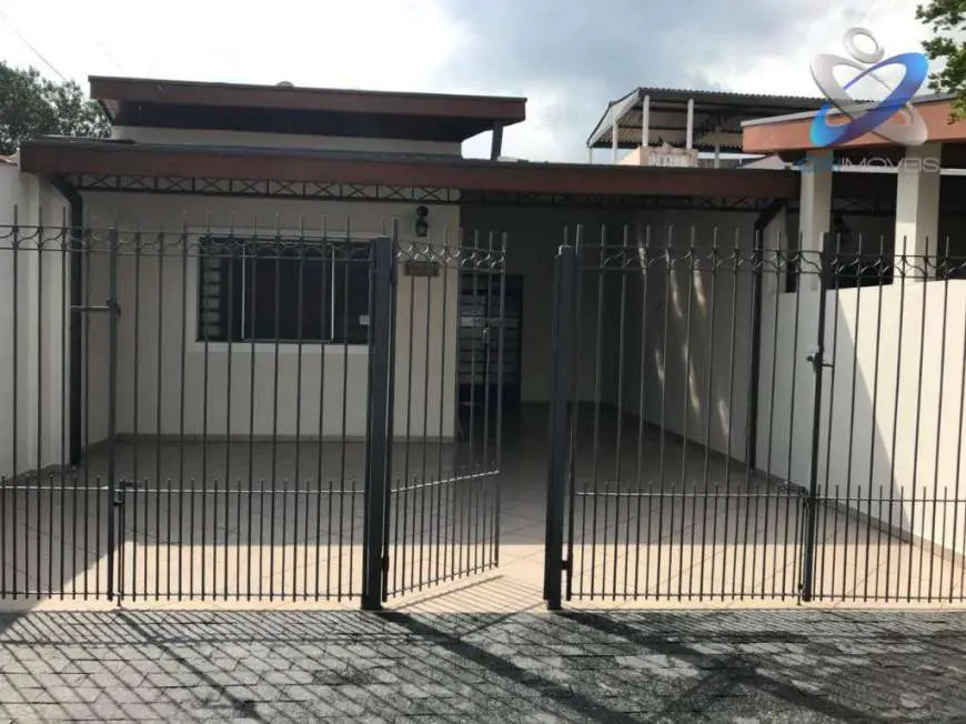 Casa com 2 Quartos para Alugar, 125 m² por R$ 1.300/Mês Rua Maceió - Vila Terezinha, São José dos Campos - SP