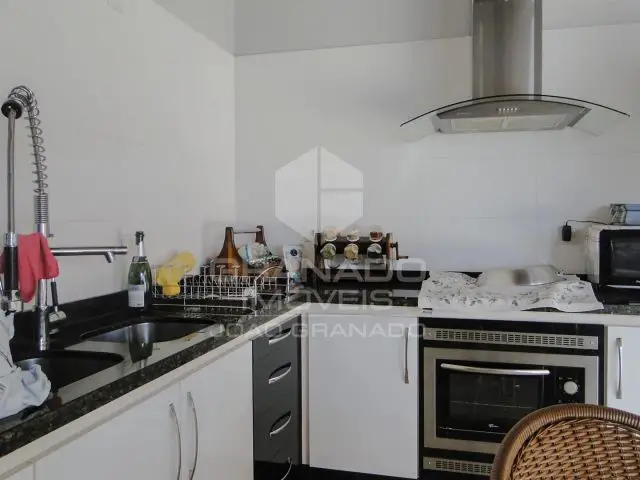 Casa com 2 Quartos para Alugar por R$ 3.500/Mês Rua Natal - Cidade Nova, Maringá - PR