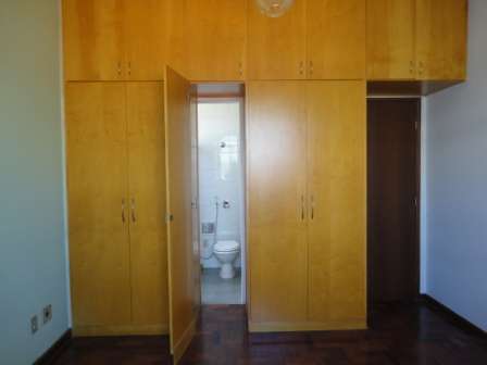 Casa com 3 Quartos para Alugar por R$ 900/Mês São Judas Tadeu, Divinópolis - MG