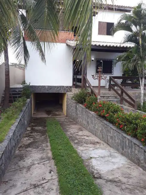 Casa com 4 Quartos para Alugar, 220 m² por R$ 600/Dia Rua Engenheiro Oswaldo Augusto da Silva - Praia do Flamengo, Salvador - BA