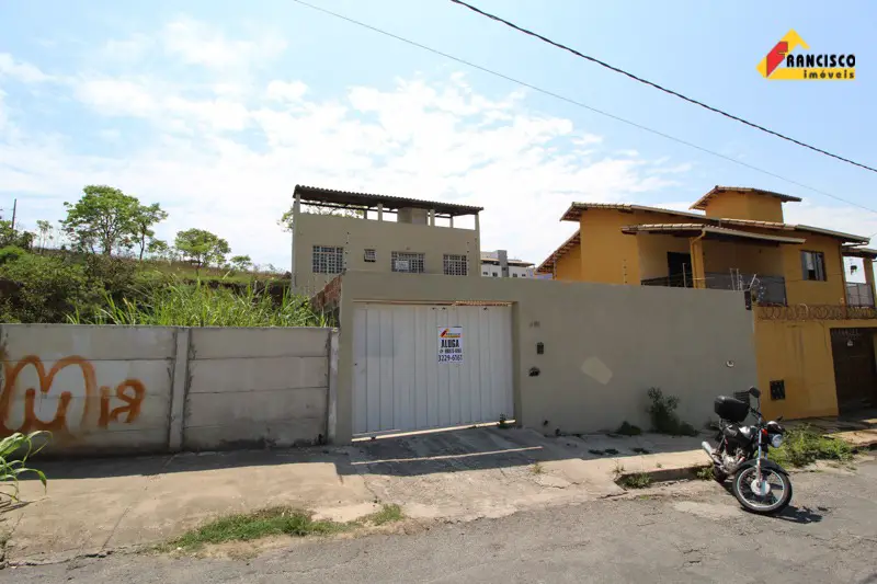 Casa com 3 Quartos para Alugar, 88 m² por R$ 900/Mês Rua Petrópolis, 410 - Bom Pastor, Divinópolis - MG