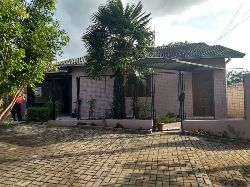 Casa com 2 Quartos à Venda, 80 m² por R$ 450.000 Passo dos Fortes, Chapecó - SC