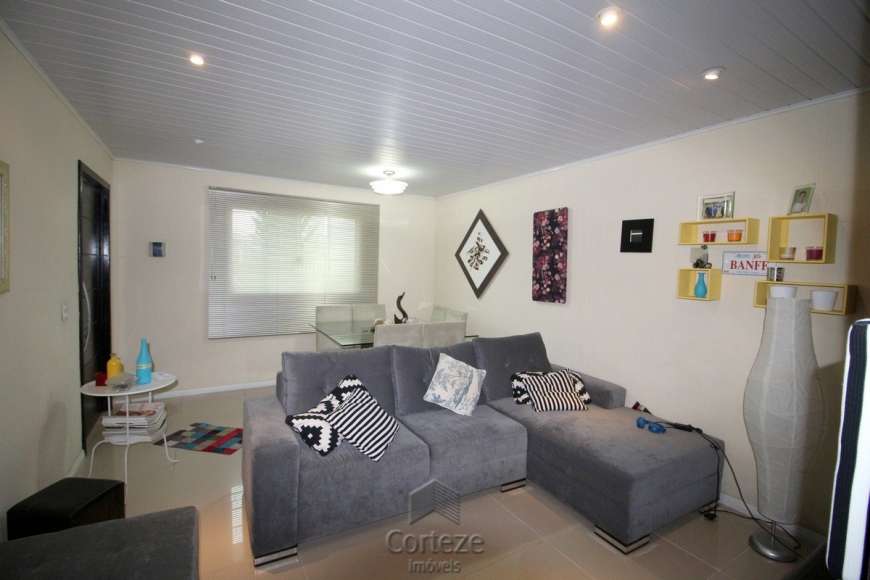Casa com 2 Quartos para Alugar, 90 m² por R$ 1.300/Mês Rua Osvaldo Campos, 37 - Capão da Imbuia, Curitiba - PR