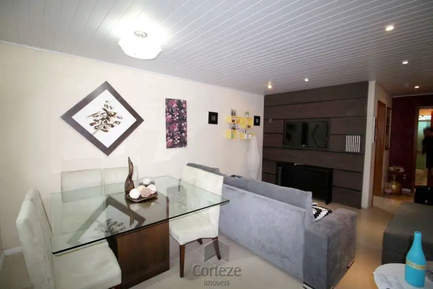 Casa com 2 Quartos para Alugar, 90 m² por R$ 1.300/Mês Rua Osvaldo Campos, 37 - Capão da Imbuia, Curitiba - PR