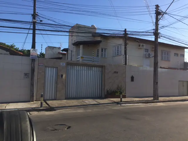 Casa com 3 Quartos para Alugar, 65 m² por R$ 850/Mês Rua Francisco Viléla, 359 - Castelão, Fortaleza - CE