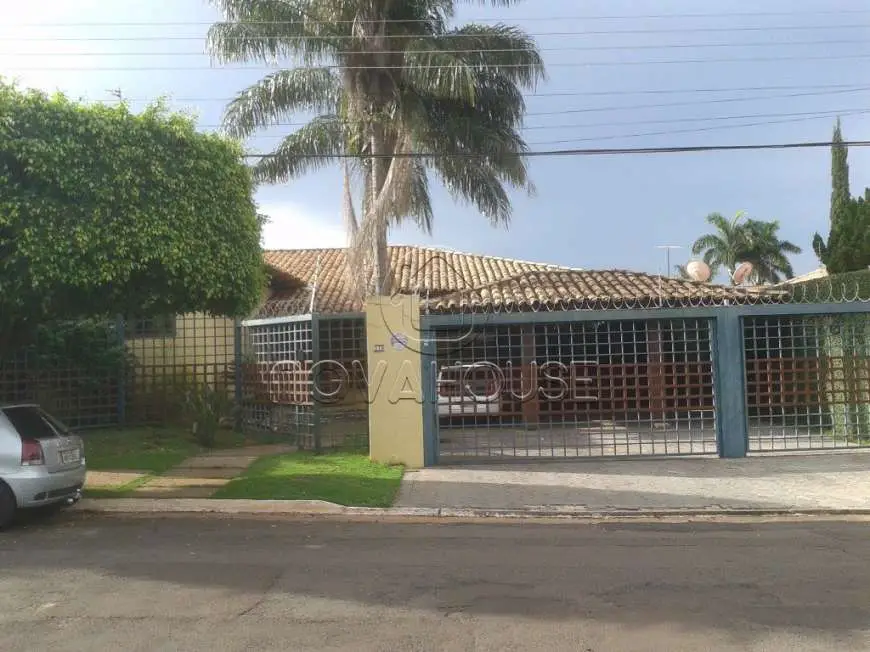 Casa com 6 Quartos à Venda, 570 m² por R$ 2.000.000 Jardim Autonomista, Campo Grande - MS
