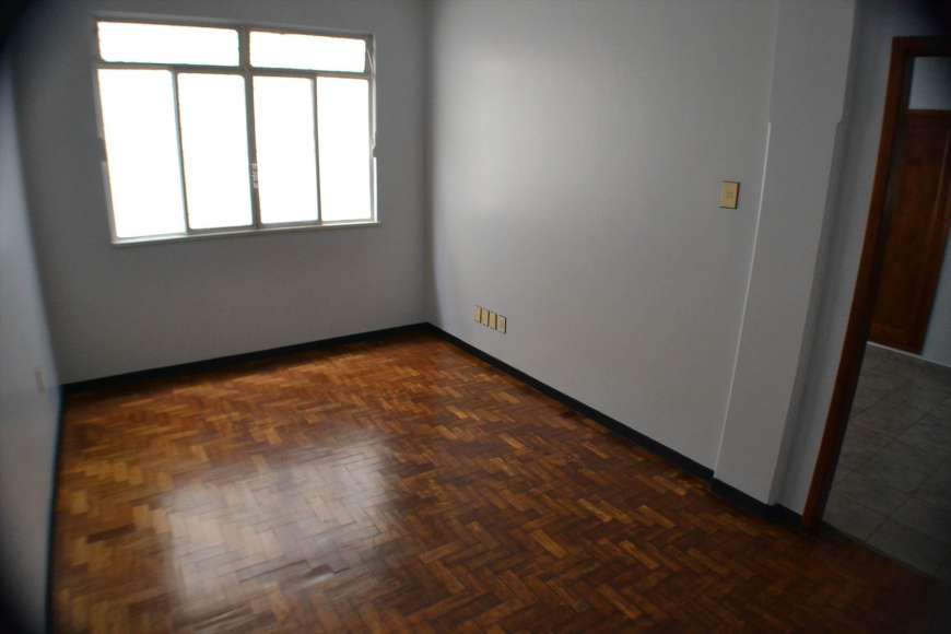 Apartamento com 3 Quartos para Alugar, 110 m² por R$ 2.000/Mês Serra, Belo Horizonte - MG