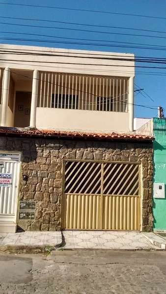Casa com 2 Quartos para Alugar, 60 m² por R$ 750/Mês Rua Deputado Matos Teles, 173 - Luzia, Aracaju - SE