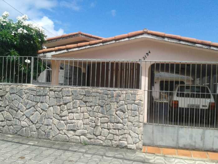 Casa com 4 Quartos à Venda, 260 m² por R$ 350.000 Ponta Negra, Natal - RN