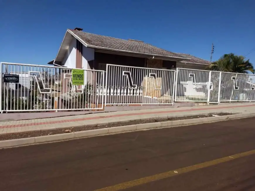 Casa com 3 Quartos à Venda, 282 m² por R$ 1.300.000 Parque das Palmeiras, Chapecó - SC
