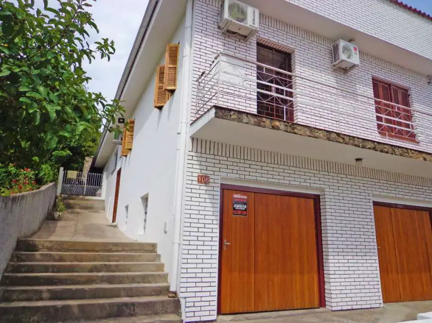 Casa com 4 Quartos à Venda, 210 m² por R$ 536.000 Rua Rio Grande do Norte - Coronel Nassuca, Guaíba - RS