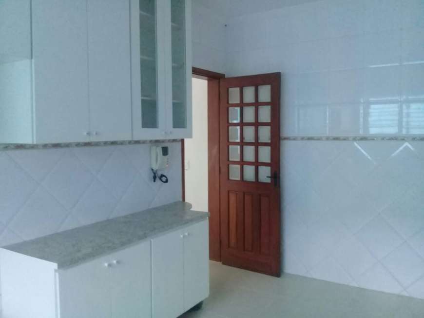 Sobrado com 3 Quartos para Alugar, 166 m² por R$ 2.700/Mês Jabaquara, São Paulo - SP
