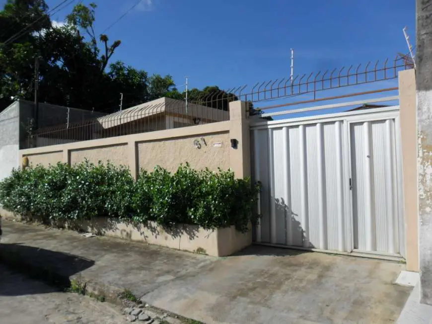 Casa com 3 Quartos à Venda, 169 m² por R$ 390.000 Rua Erasmo de Almeida Porangaba, 81 - Pinheiro, Maceió - AL