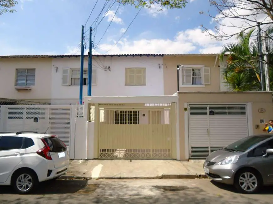 Casa com 3 Quartos para Alugar, 100 m² por R$ 2.800/Mês Rua Kansas, 288 - Brooklin, São Paulo - SP