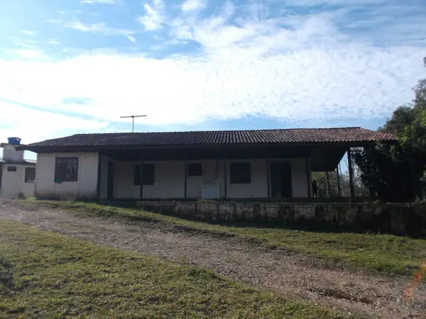 Chácara com 4 Quartos à Venda, 200 m² por R$ 350.000 Rua Doutor Murici - Costeira, São José dos Pinhais - PR