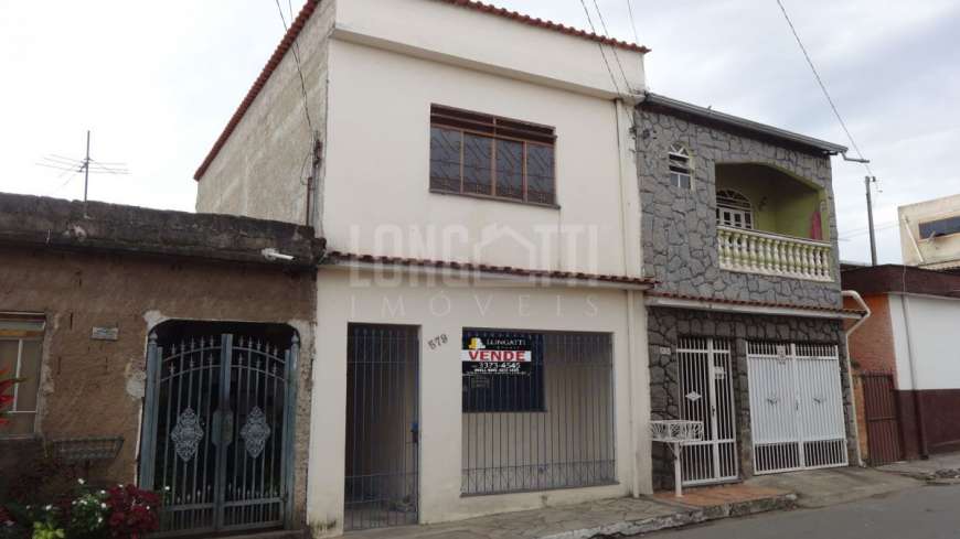 Casa com 3 Quartos à Venda, 60 m² por R$ 110.000 Centro, Santa Cruz de Minas - MG