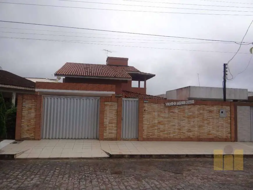 Casa de Condomínio com 4 Quartos à Venda, 300 m² por R$ 800.000 Santa Amélia, Maceió - AL