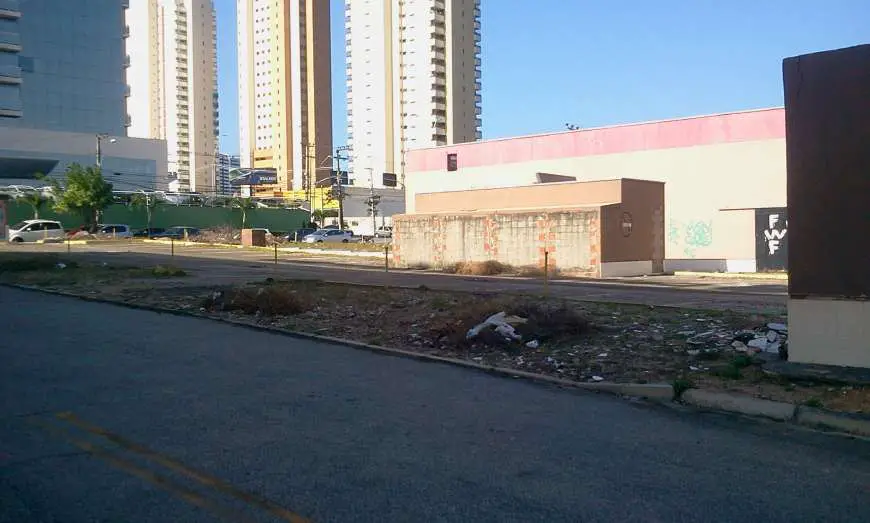 Lote/Terreno para Alugar, 3700 m² por R$ 50.000/Mês Avenida Engenheiro Santana Júnior, 3300 - Cocó, Fortaleza - CE