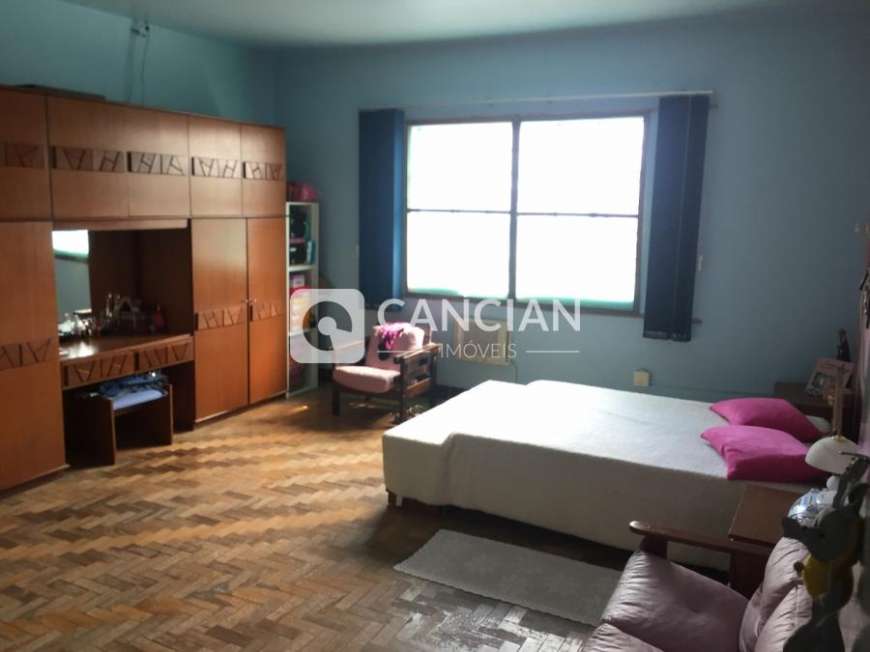 Casa com 6 Quartos à Venda por R$ 400.000 Rua Francisco Giuliane, 86 - Centro, Restinga Seca - RS