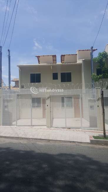 Casa com 2 Quartos à Venda, 76 m² por R$ 299.000 Santa Amélia, Belo Horizonte - MG