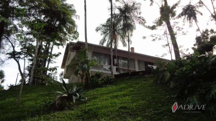 Casa com 2 Quartos à Venda por R$ 1.190.000 Quarteirão Ingelhein, Petrópolis - RJ
