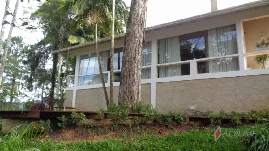 Casa com 2 Quartos à Venda por R$ 1.190.000 Quarteirão Ingelhein, Petrópolis - RJ
