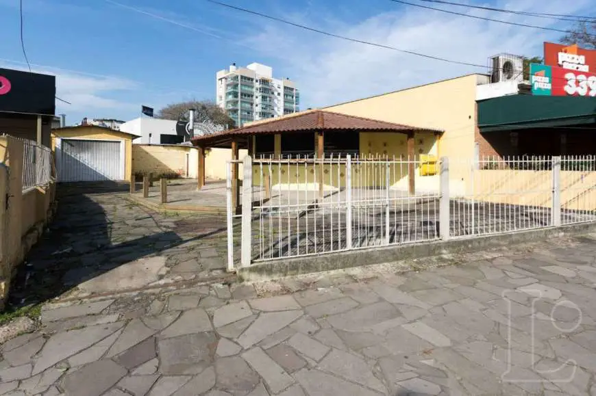 Casa para Alugar, 108 m² por R$ 5.000/Mês Avenida Wenceslau Escobar, 2098 - Tristeza, Porto Alegre - RS