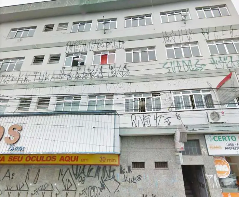 Kitnet com 1 Quarto para Alugar por R$ 650/Mês Rua Tiradentes - Centro, Suzano - SP