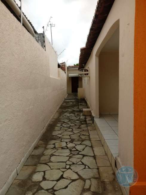 Casa com 3 Quartos para Alugar, 150 m² por R$ 1.300/Mês Neópolis, Natal - RN