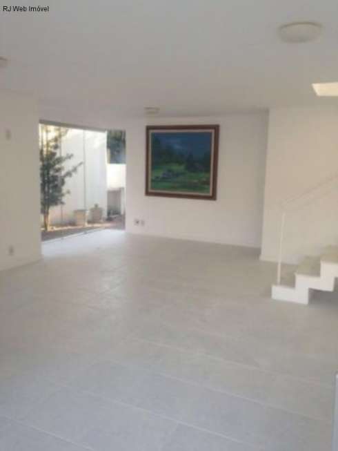 Casa de Condomínio com 4 Quartos para Alugar, 200 m² por R$ 3.500/Mês Estrada Frei Tiburcio, 500 - Camorim, Rio de Janeiro - RJ