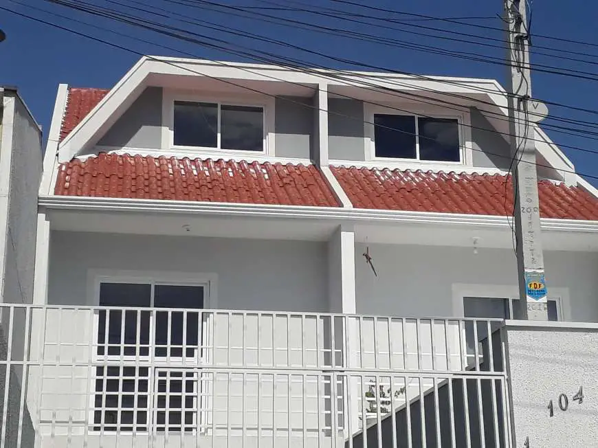 Sobrado com 3 Quartos à Venda, 80 m² por R$ 275.000 Rua Mário Gasparin - Sitio Cercado, Curitiba - PR