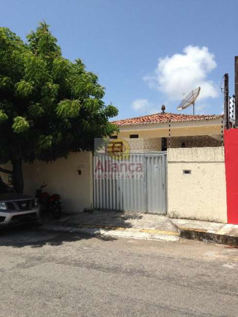 Casa com 4 Quartos à Venda, 280 m² por R$ 380.000 Morro Branco, Natal - RN