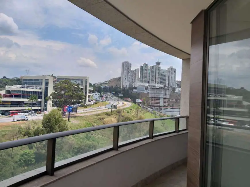 Apartamento com 3 Quartos para Alugar, 245 m² por R$ 10.000/Mês Vale do Sereno, Nova Lima - MG