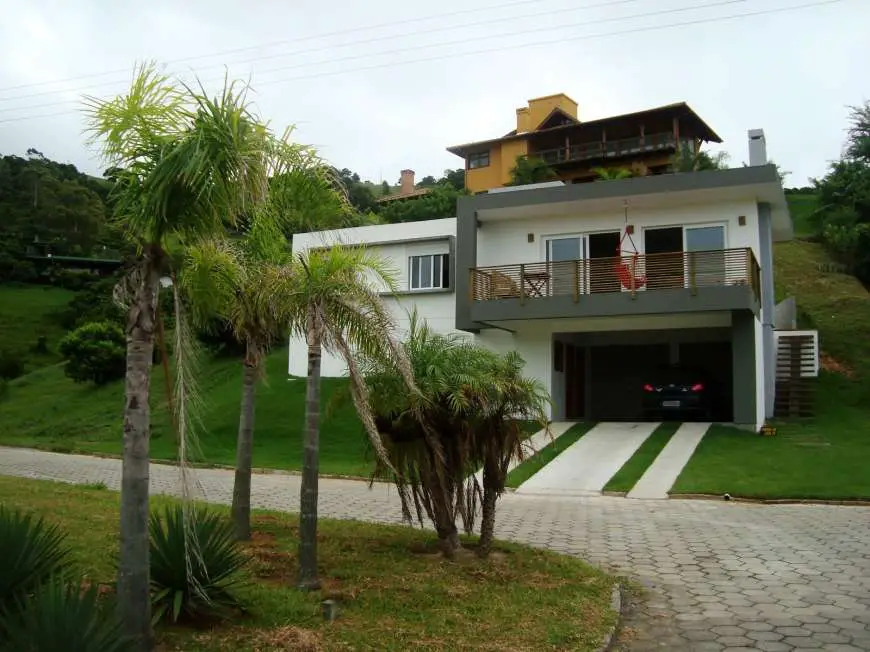 Casa com 3 Quartos para Alugar, 150 m² por R$ 850/Dia GRP-010 - Morrinhos, Garopaba - SC