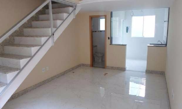 Casa com 2 Quartos à Venda, 55 m² por R$ 299.000 Santa Amélia, Belo Horizonte - MG