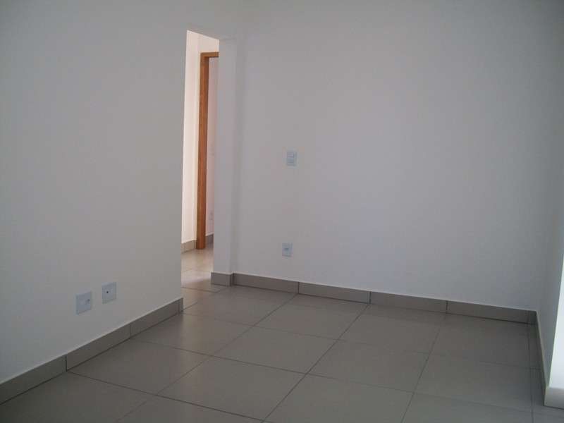 Apartamento com 3 Quartos para Alugar, 70 m² por R$ 1.100/Mês Rua Clélia - Sinimbu, Belo Horizonte - MG
