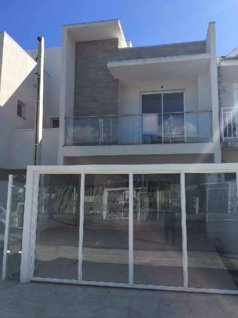 Casa com 3 Quartos para Alugar, 124 m² por R$ 2.500/Mês Fátima, Canoas - RS