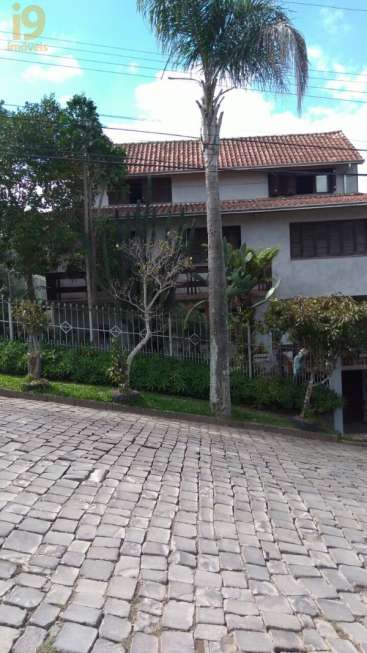 Casa com 4 Quartos à Venda, 350 m² por R$ 850.000 Rua Tereza Mezzomo Debastiani, 350 - Desvio Rizzo, Caxias do Sul - RS