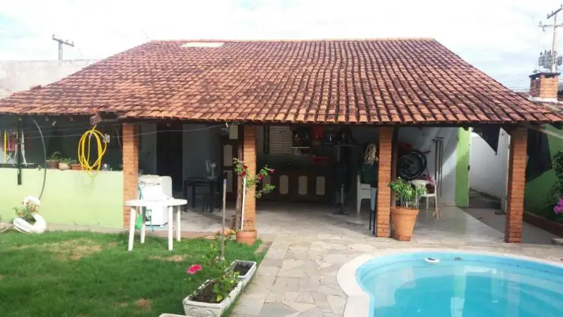 Casa com 4 Quartos à Venda, 210 m² por R$ 350.000 Coophema, Cuiabá - MT