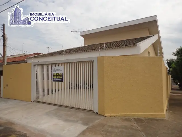 Sobrado com 3 Quartos para Alugar, 240 m² por R$ 1.800/Mês Vila Anchieta, São José do Rio Preto - SP