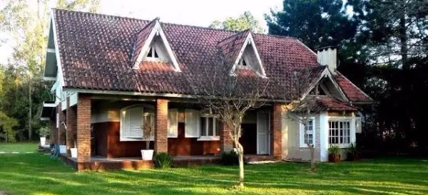 Chácara com 5 Quartos à Venda, 501 m² por R$ 850.000 Beco Passo da Taquara, 177 - Lami, Porto Alegre - RS