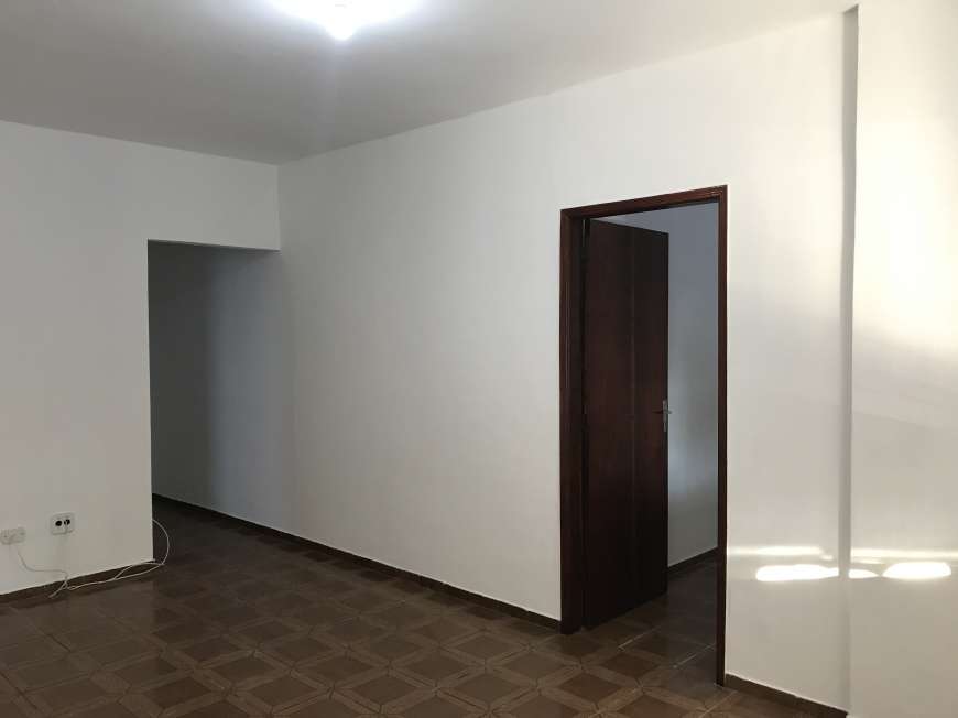 Casa com 2 Quartos para Alugar, 85 m² por R$ 1.400/Mês Rua Virgem, 683 - Jardim Satélite, São José dos Campos - SP