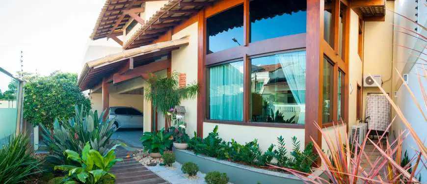 Casa com 4 Quartos à Venda, 356 m² por R$ 2.450.000 Mata da Praia, Vitória - ES