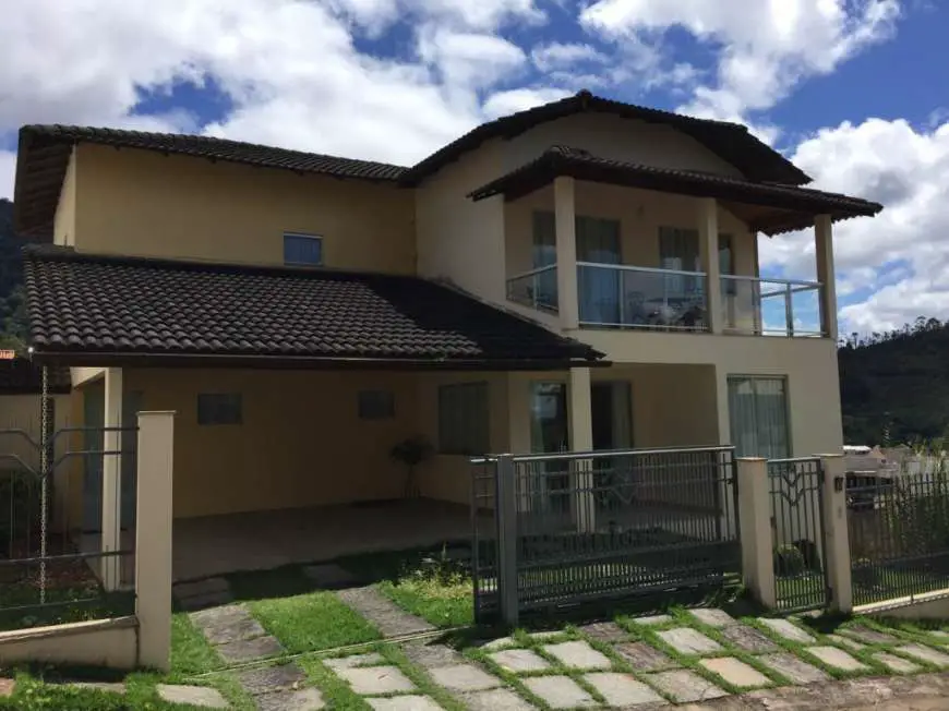 Casa com 5 Quartos à Venda, 600 m² por R$ 1.500.000 Centro, Domingos Martins - ES