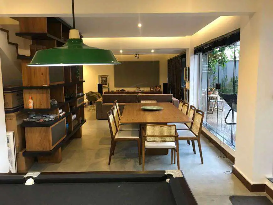 Casa com 4 Quartos à Venda, 380 m² por R$ 2.480.000 Rua Álvaro da Silva Labuto - Morada de Camburi, Vitória - ES