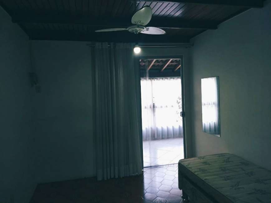 Casa com 3 Quartos para Alugar, 120 m² por R$ 2.600/Mês Rua Beijupirá, 0 - Itapuã, Salvador - BA