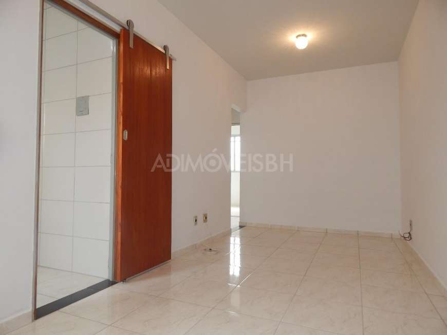 Apartamento com 3 Quartos para Alugar, 48 m² por R$ 900/Mês Rua Henrique Gorceix, 2223 - Caiçaras, Belo Horizonte - MG