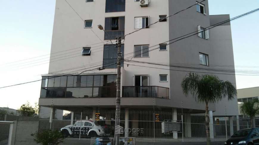Apartamento com 2 Quartos para Alugar, 60 m² por R$ 690/Mês Santa Lúcia, Caxias do Sul - RS