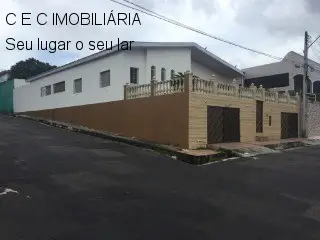 Casa com 4 Quartos à Venda, 340 m² por R$ 390.000 Dom Pedro I, Manaus - AM