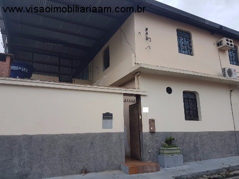 Casa com 4 Quartos para Alugar, 348 m² por R$ 2.500/Mês Parque Dez de Novembro, Manaus - AM